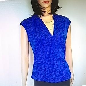 Vince camuto sleeveless v-neck ruched sides top